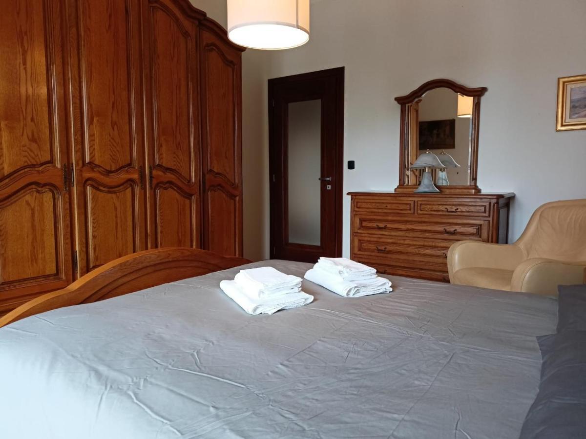 Casa Caty Apartment Пинероло Екстериор снимка