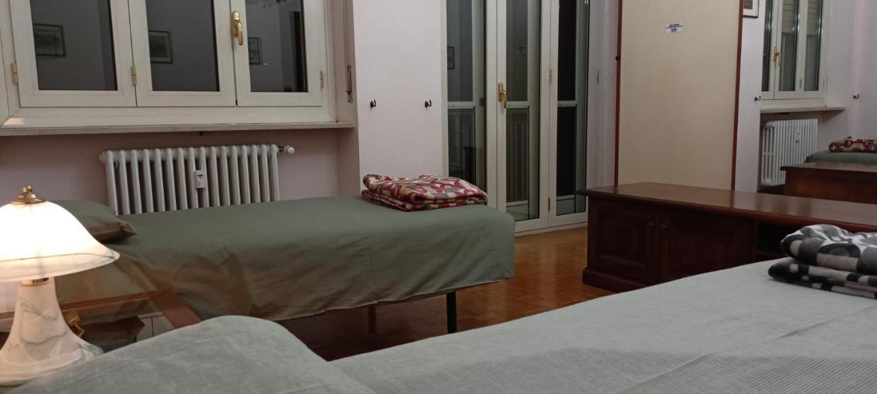 Casa Caty Apartment Пинероло Екстериор снимка