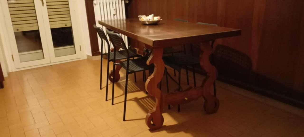 Casa Caty Apartment Пинероло Екстериор снимка
