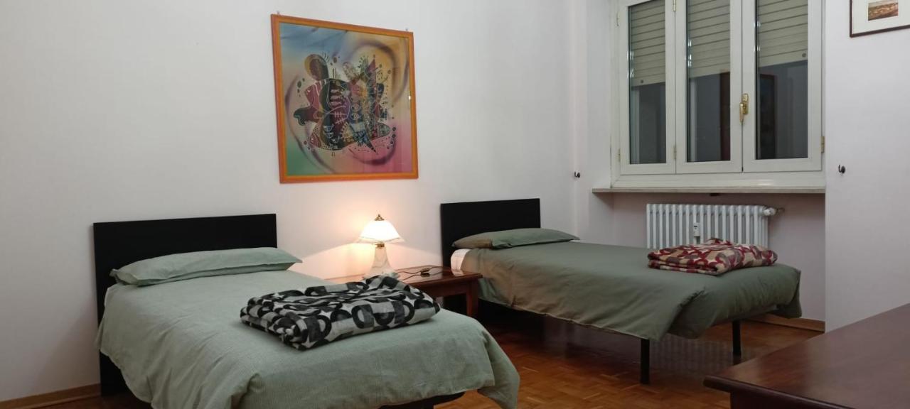 Casa Caty Apartment Пинероло Екстериор снимка