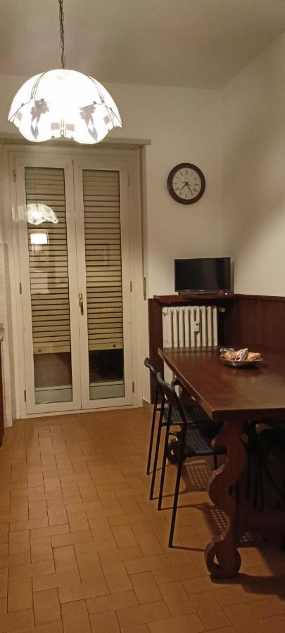Casa Caty Apartment Пинероло Екстериор снимка